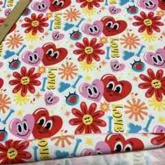 pop柄ポリエステルニット生地白