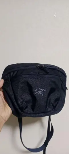 ARC'TERYX アークテリクス ショルダーバッグ ネイビー MAKA 2