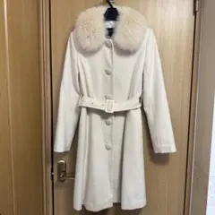 ファー襟付きロングコート クリーム色