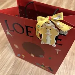 LOEWE 赤いショップ袋 ハムスタータグ付き