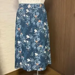 美品Laura Ashley絹100%スカート