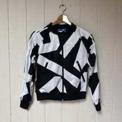 adidas 幾何学模様 ジャージ