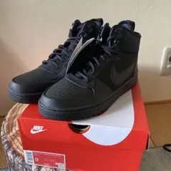 Nike コートバーロウ　ウインター