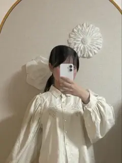 #M♡ クリーム色 ボリュームスリーブ シャツ