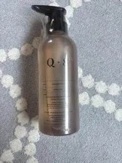 Q + 8 モイスチャーシャンプーのサムネイル