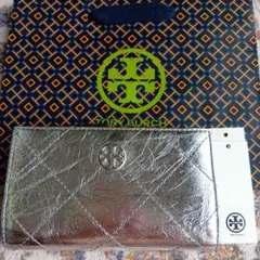 【新品未使用】TORY BURCH トリーバーチ　２つ折り財布　折り財布のサムネイル