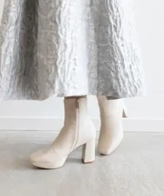 RANDA ストレッチ チャンキーヒールショートブーツ アイボリー