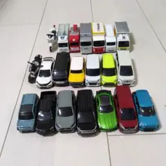 トミカ20台とその他2台　まとめ売り
