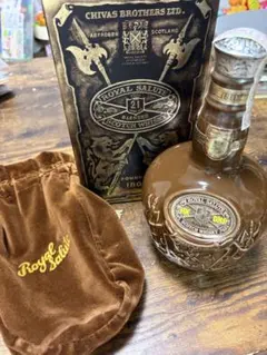  Salute 70CL ウイスキー 陶器ボトル Royal Salute ウイスキー 赤 陶器ボトル 未開栓 - メルカリ