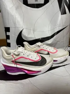 NIKE Air zoomマックスフライ1 白 24.5 - メルカリ
