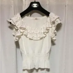ダズリン 白トップスのサムネイル