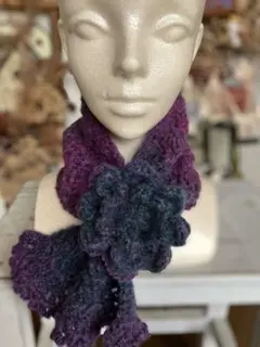 お花モチーフ　ふわふわミニマフラー　プチマフラー