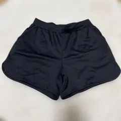 美品GU ブラック ショートパンツ