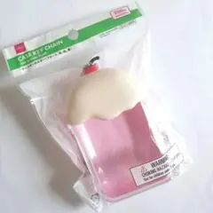【大人気】ダイソー ケースキーホルダー フロートクリームソーダ ピンク 桃のサムネイル