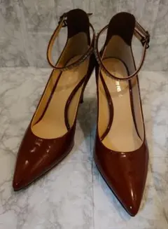 【中古】ストロベリーフィールズ　パンプス　エナメル　スタッズ　赤　23cm