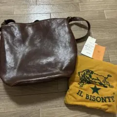 IL BISONTE バケツ型ショルダーバッグ
