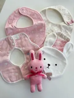 新品⭐︎スタイ４点セットとうさぎのぬいぐるみ付き