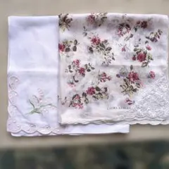 LAURA ASHLEY 花柄ハンカチ　2枚