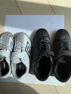 umbro フットサルシューズ ホワイト ブラック