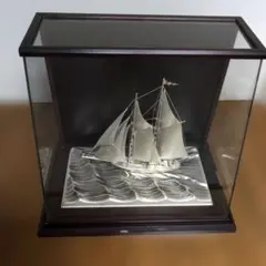 Item thumbnail for item b9711ba6-9918-42e2-881b-66df75581704