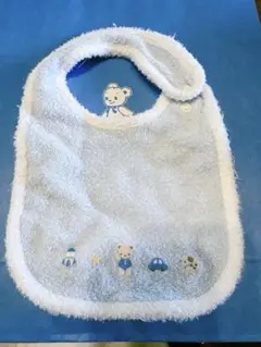 familiarファミリア　水色 クマ刺繍 スタイ