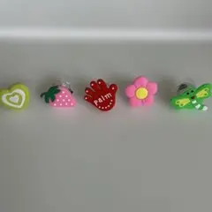 【新品未使用】キッズ　光るリング　指輪　５点セット