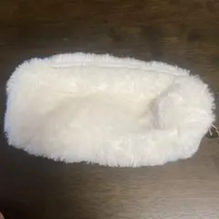 ポーチ　猫チャーム