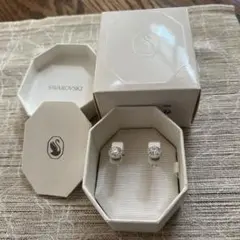 【スワロフスキー】Constellaコンステラ・スタッドピアス　新品