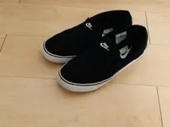Nike ブラック スリッポン