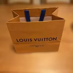 Item thumbnail for item 9fe35643-6edd-45d9-a072-b53f79e5a40c