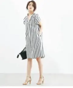 ストライプ  ワンピース　Ｍ　白黒　ボーダー  トゥモローランドお好きな方に