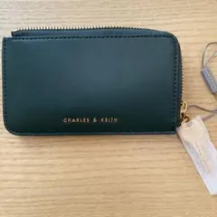 CHARLES&KEITHジップアラウンドケース DarkGreen 新品未使用