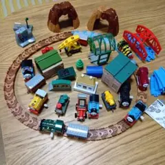 カプセル・プラレール「機関車トーマス　大量おまとめセット」