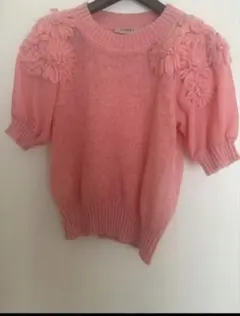 TWINSET新品ニット　フラワー編みのサムネイル