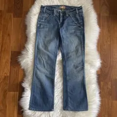 ライトブルーフレアデニムパンツ