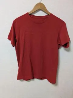 UNIQLO クルーネックTシャツMサイズ　レッド