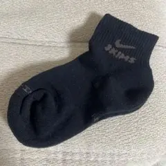 NIKE SKIMS ウィメンズ Dri-FIT クルーソックス（3足） M - メルカリ