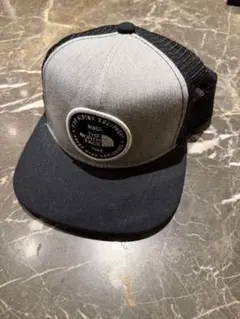 THE NORTH FACE トラッカーキャップ グレー/ブラック