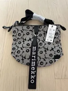 新品 マリメッコ ショルダーバッグ Carry Unikko - メルカリ