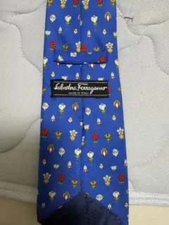 サルバトーレフェラガモ　ネクタイ