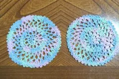 ハンドメイド かぎ針編み カラフルコースター 2枚セット　レース編み　バザーにも