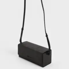 チャールズアンドキース　 ロングボクシー クロスボディバッグ