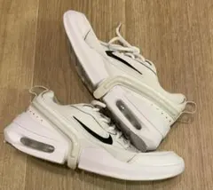 NIKE AIR スニーカー ホワイトのサムネイル