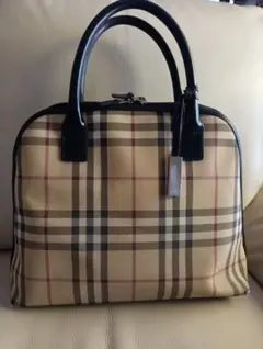 未使用級】BURBERRY ロゴ刻印 ノバチェック ショルダーバッグ 近現行 