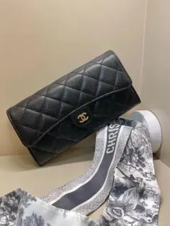 CHANEL キャビアスキン チェーンウォレットのサムネイル