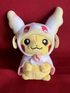ポケモン メガタブンネのポンチョを着たピカチュウ マスコット ピカチュウ Amazon.co.jp: ポケモンセンターオリジナル ぬいぐるみ