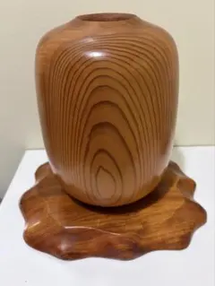 美品】高級 屋久杉 壺 花瓶 飾台付き 樹齢千年 銘木 伝統工芸品 - メルカリ
