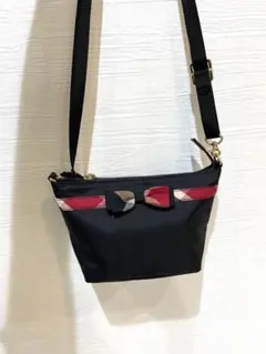 ブルーレーベルクレストブリッジ　BLUE LABEL ショルダーバッグのサムネイル