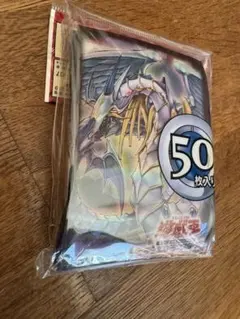 遊戯王　レインボードラゴン　スリーブ　62枚 遊戯王 レインボードラゴン スリーブ 62枚 Amazon.co.jp: 遊 戯