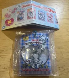 シャカシャカフレークシール風チャーム　ポチャッコ　サンリオ　ガチャガチャ